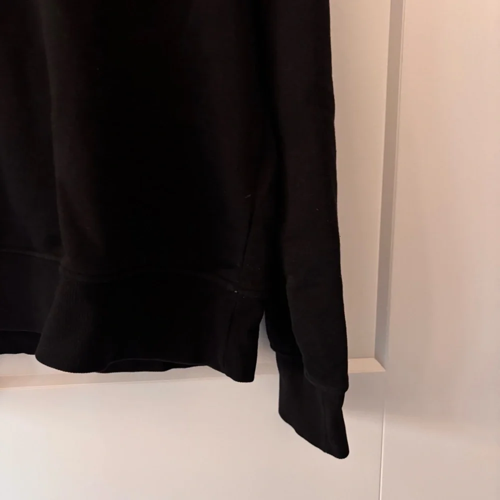 H&M Black Hoodie - Picture 3 of 8